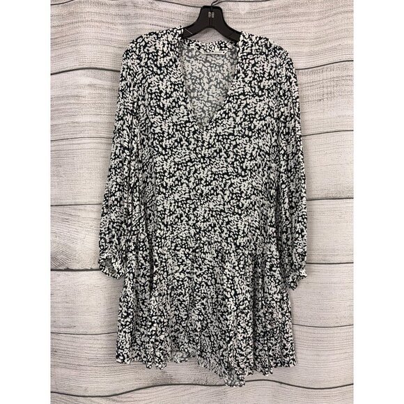 Zara Dresses & Skirts - Zara Black & White Abstract Long Sleeve Mini Dress Size S